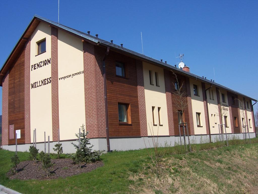 Penzion Jecminek Cervena Voda Exterior photo