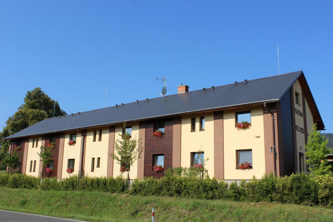 Penzion Jecminek Cervena Voda Exterior photo